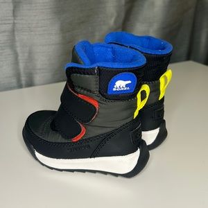 NWOT Boy Sorel Boots Size 4